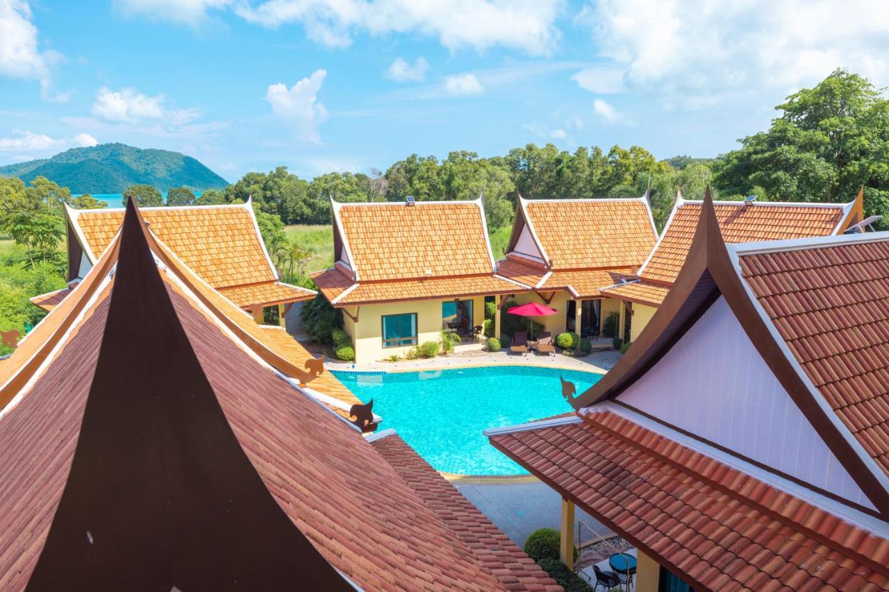 Phuket Kana International Hotel普吉岛卡娜国际酒店 Rawai Exterior foto