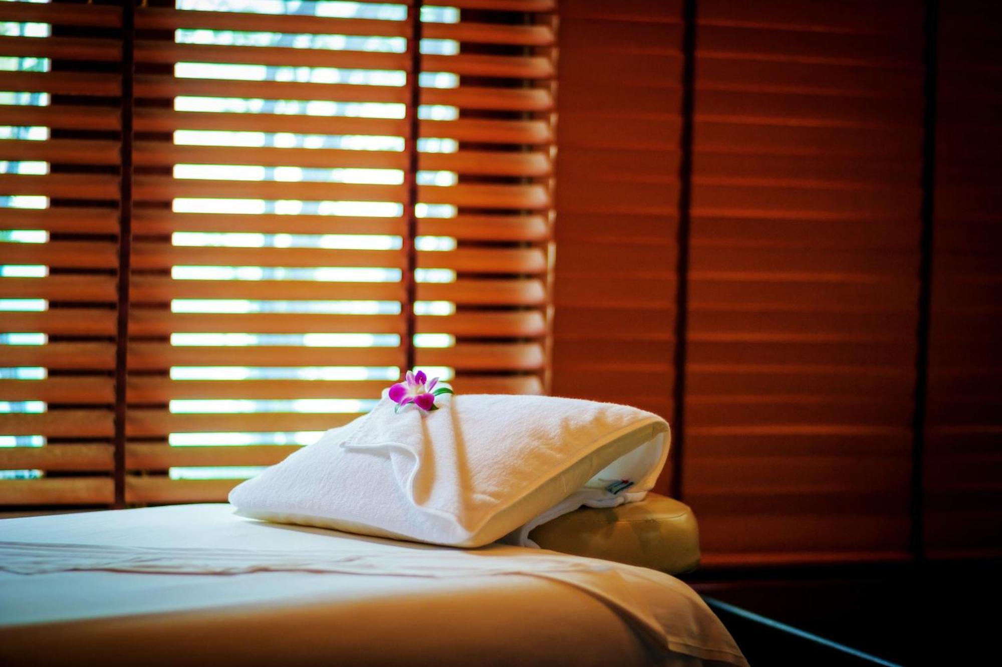Phuket Kana International Hotel普吉岛卡娜国际酒店 Rawai Exterior foto